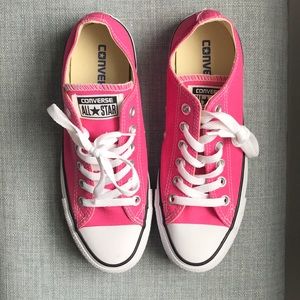 Brand New Pink Converse 💗